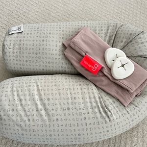BBHugMe Pregnancy Pillow